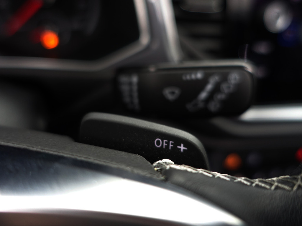 
Volkswagen T-Roc 1.5 TSI R-Line+ Aut- Nieuw Model, Panodak, Sport interieur, Camera, Ada Cruise, Park Assist, Dynamic Select vol									