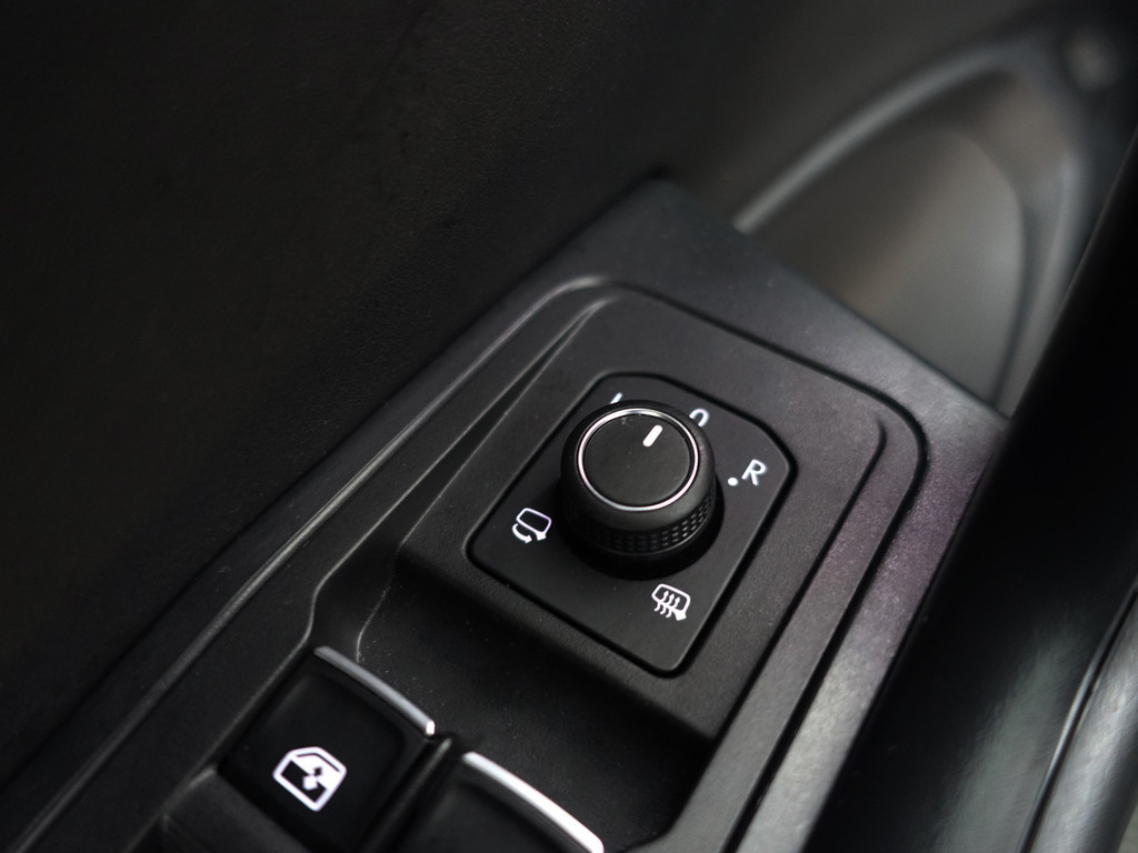 
Volkswagen T-Roc 1.5 TSI R-Line+ Aut- Nieuw Model, Panodak, Sport interieur, Camera, Ada Cruise, Park Assist, Dynamic Select vol									