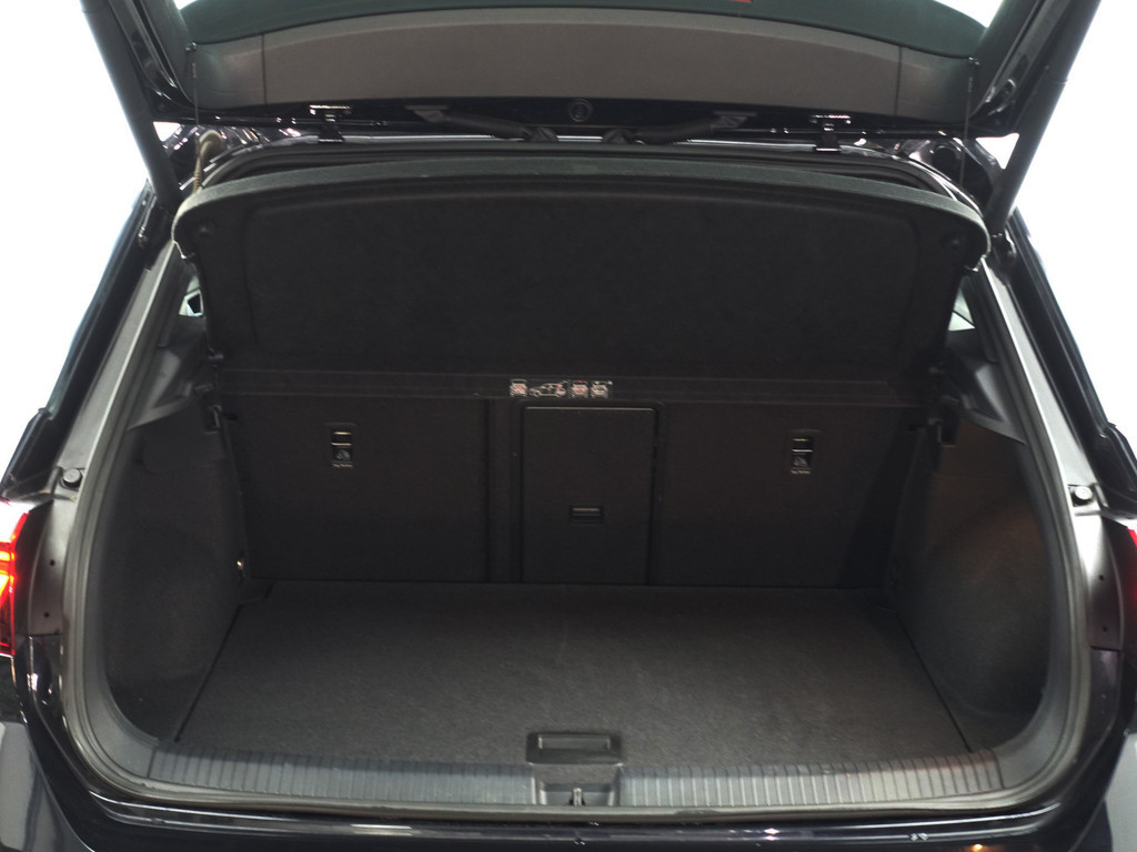 
Volkswagen T-Roc 1.5 TSI R-Line+ Aut- Nieuw Model, Panodak, Sport interieur, Camera, Ada Cruise, Park Assist, Dynamic Select vol									