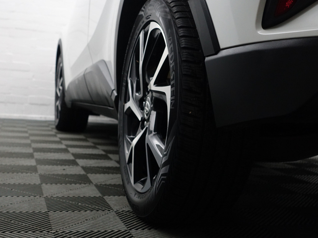 
Toyota C-HR 2.0 Hybrid Olympic Executive Edition Aut- Stuur/Stoelverwarming, Ada cruise, JBL Audio, Park Assist, Park Pilot vol									