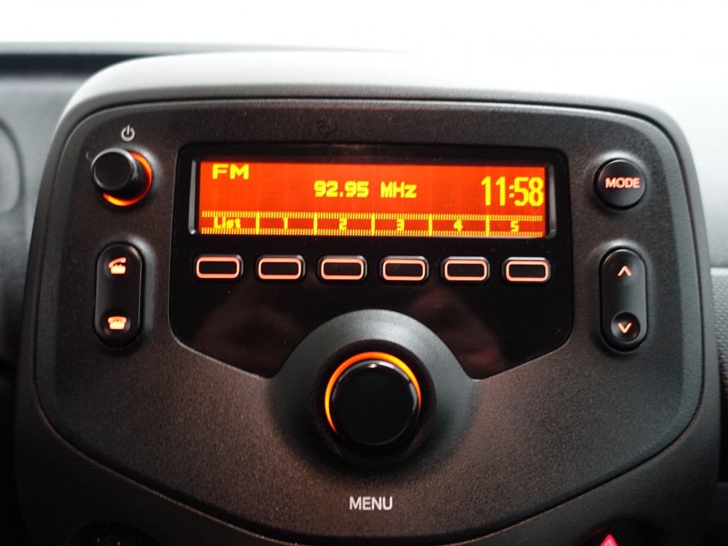 
								Toyota Aygo 1.0 VVT-i x-fun- Led, Cruise, Clima, Mf Stuur, Elek Pakket vol									