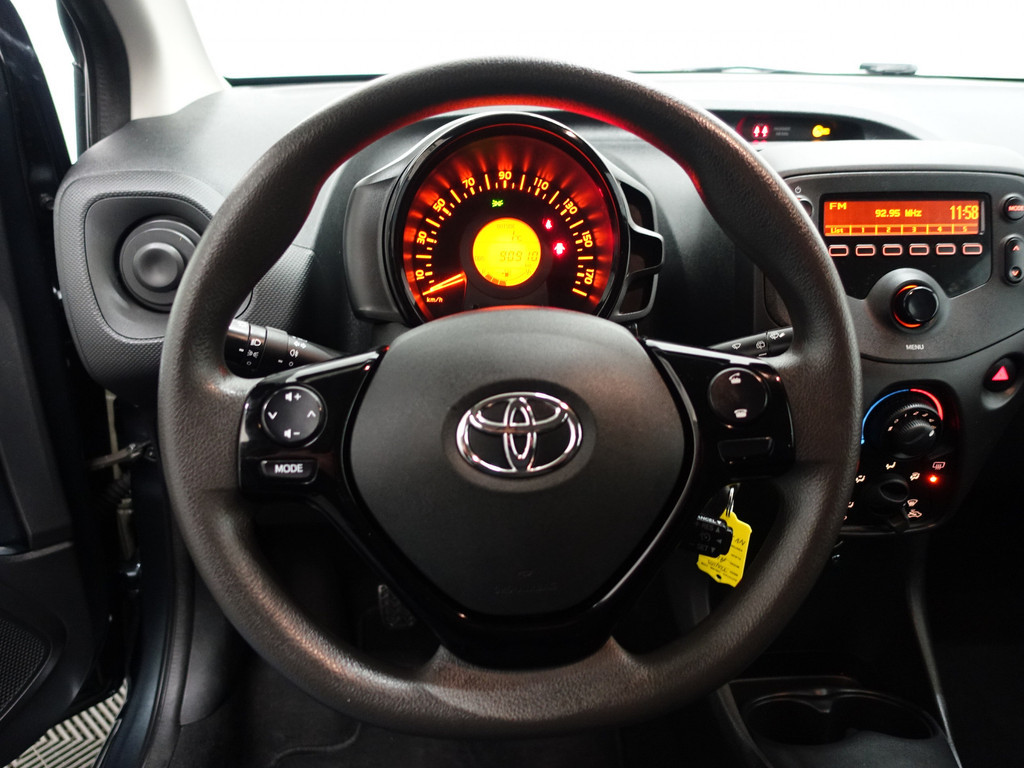 
								Toyota Aygo 1.0 VVT-i x-fun- Led, Cruise, Clima, Mf Stuur, Elek Pakket vol									