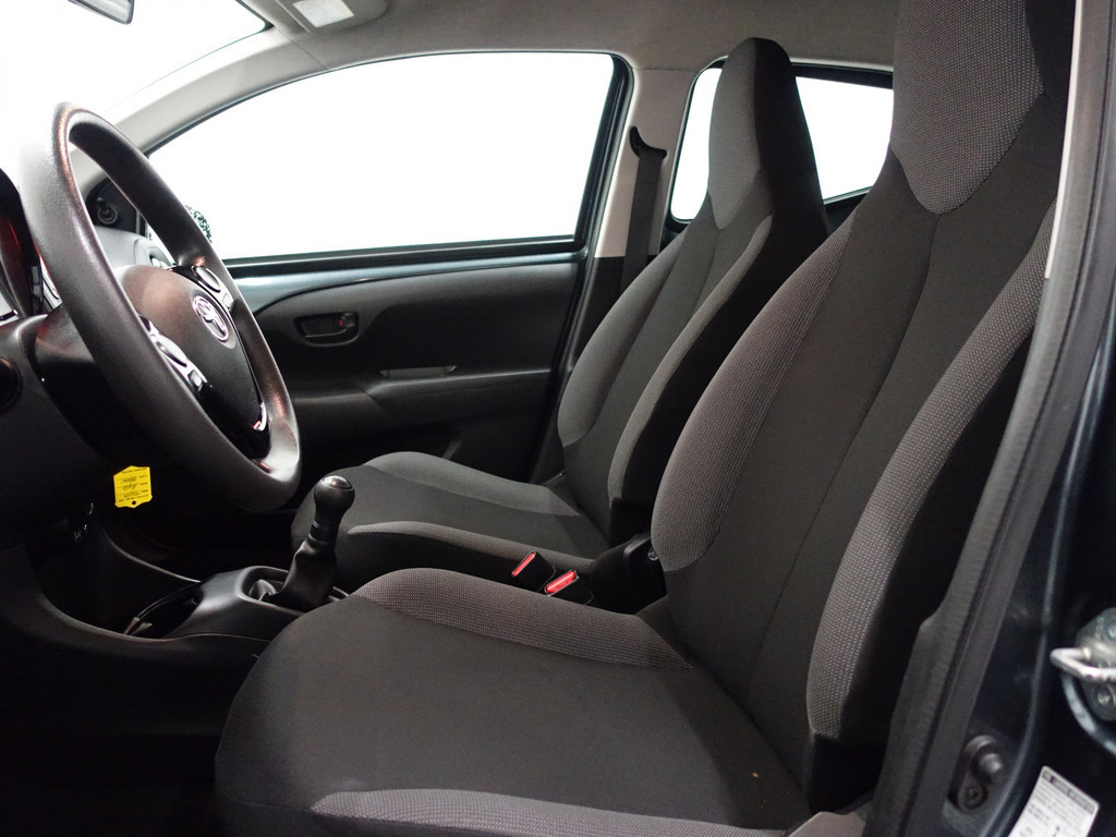 
								Toyota Aygo 1.0 VVT-i x-fun- Led, Cruise, Clima, Mf Stuur, Elek Pakket vol									