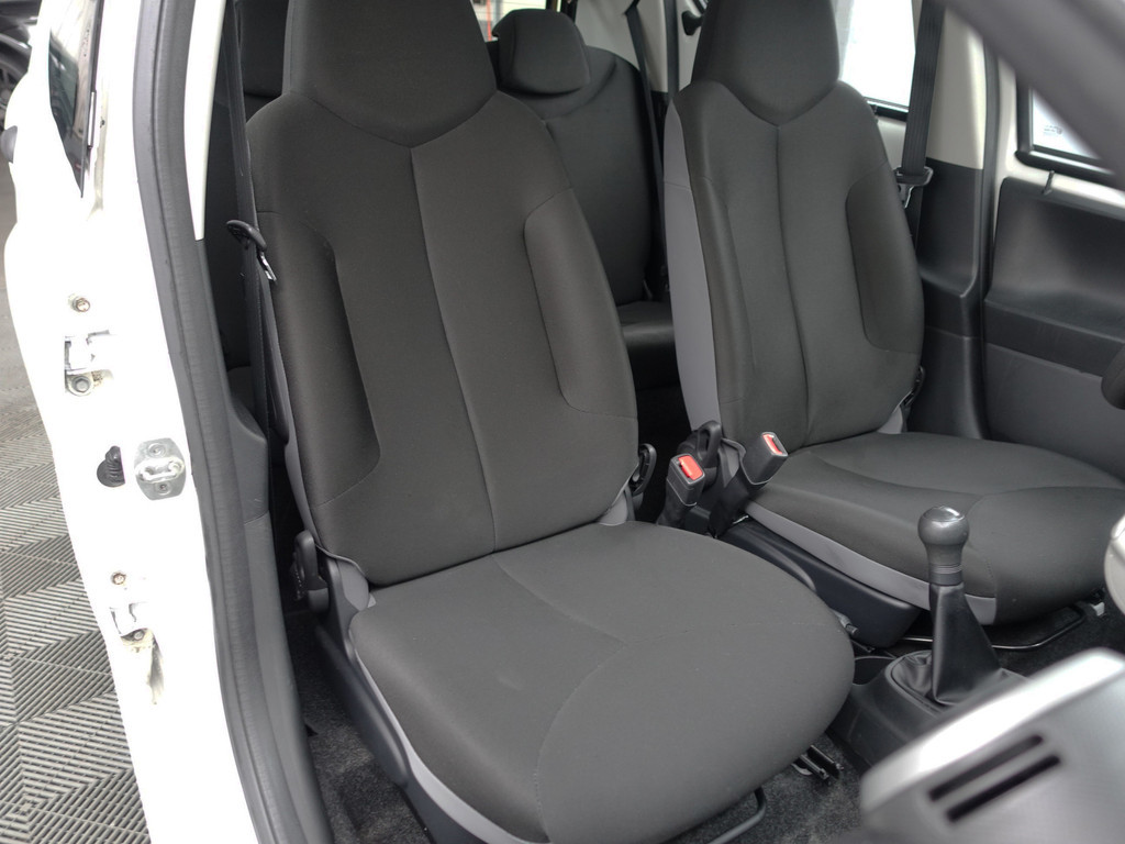 
Toyota Aygo 1.0 VVT-i Now- Airco, 5 Deurs, Facelift Model, Dealer Onderhouden vol									