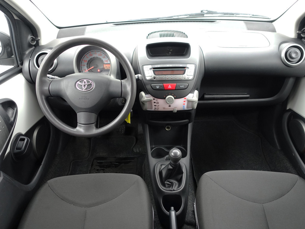 
Toyota Aygo 1.0 VVT-i Now- Airco, 5 Deurs, Facelift Model, Dealer Onderhouden vol									