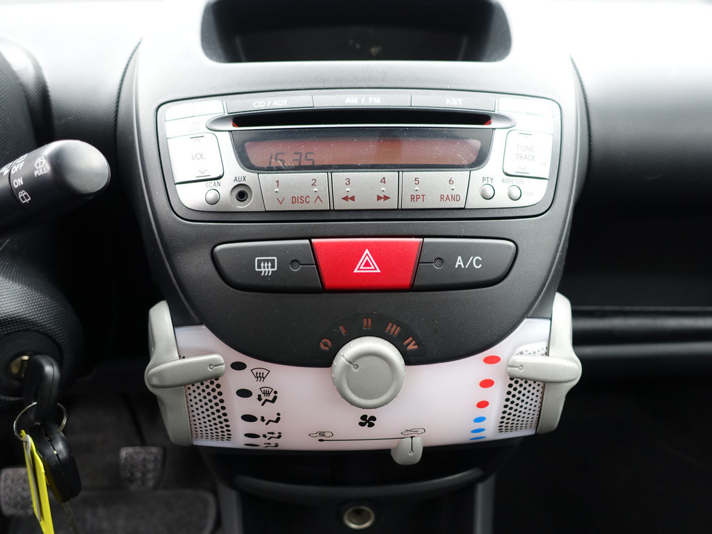 
Toyota Aygo 1.0 VVT-i Now- Airco, 5 Deurs, Facelift Model, Dealer Onderhouden vol									