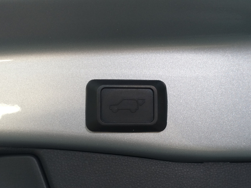 
								Toyota RAV4 2.5 Hybrid Executive- Two Tone, 360 Camera, Memory, Stoelkoeling, Stuur/Stoelverwarming, Xenon Led vol									