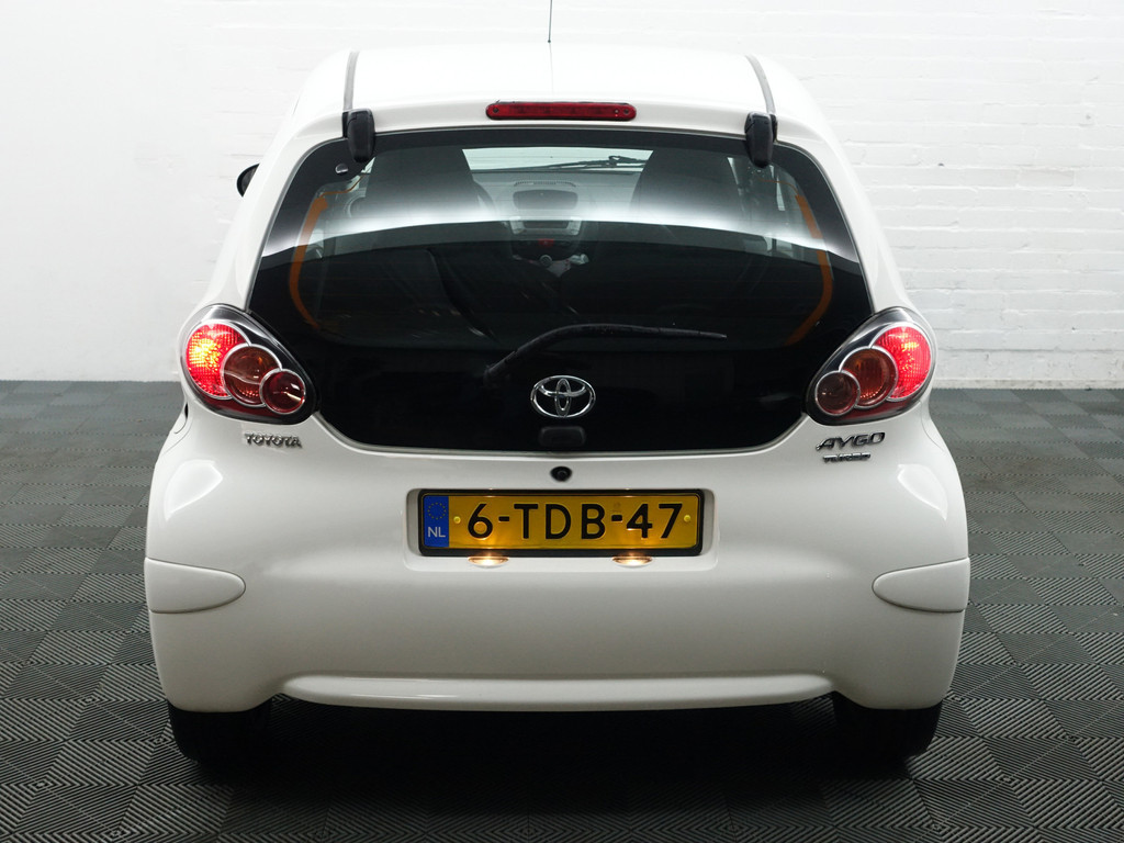 
Toyota Aygo 1.0 VVT-i Now- Airco, 5 Deurs, Facelift Model, Dealer Onderhouden vol									