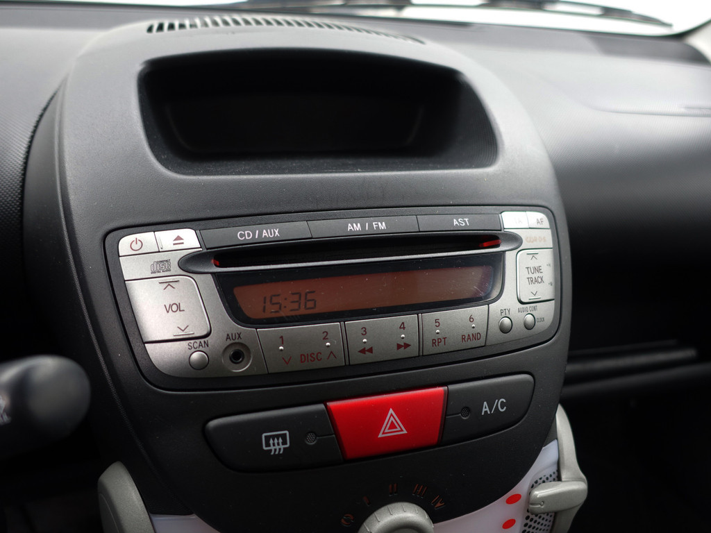 
Toyota Aygo 1.0 VVT-i Now- Airco, 5 Deurs, Facelift Model, Dealer Onderhouden vol									