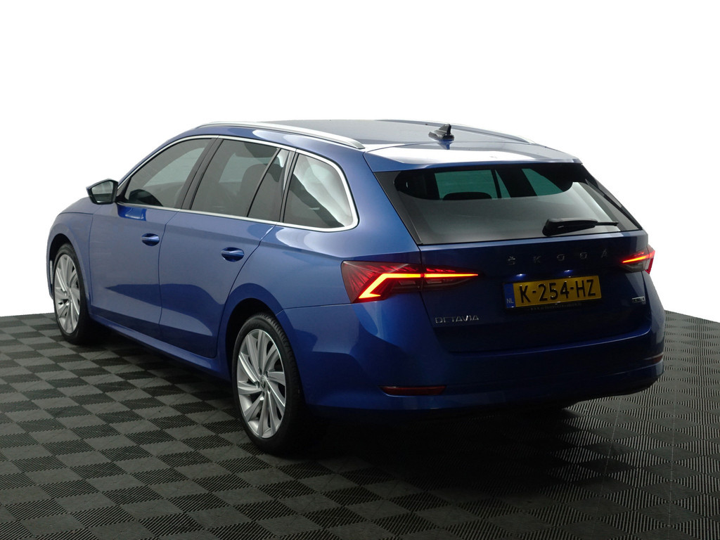 
								Škoda Octavia Combi 1.0 e-TSI Business Edition Plus Aut- Carplay, Sfeerverlichting, Virtual Cockpit, Ada Cruise, Dynamic Select, Sport Interieur vol									