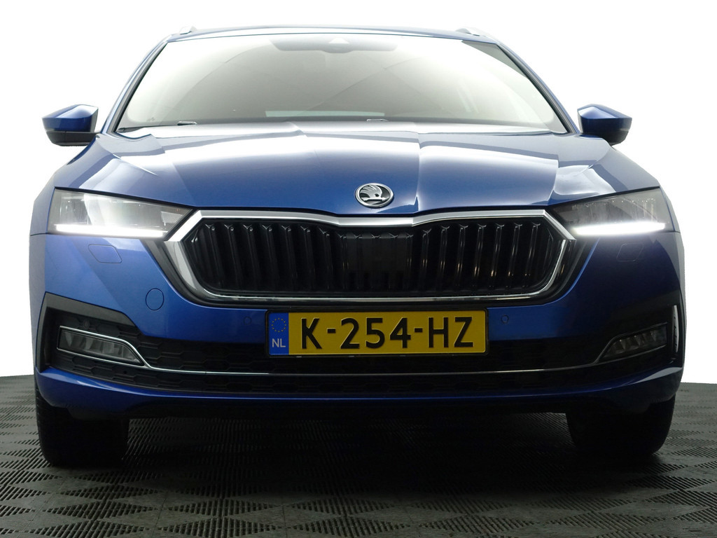 
								Škoda Octavia Combi 1.0 e-TSI Business Edition Plus Aut- Carplay, Sfeerverlichting, Virtual Cockpit, Ada Cruise, Dynamic Select, Sport Interieur vol									