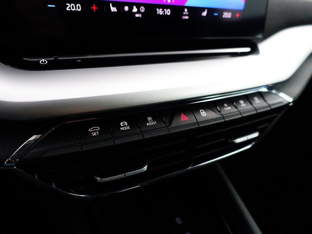 
								Škoda Octavia Combi 1.0 e-TSI Business Edition Plus Aut- Carplay, Sfeerverlichting, Virtual Cockpit, Ada Cruise, Dynamic Select, Sport Interieur vol									