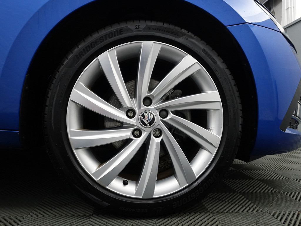 
								Škoda Octavia Combi 1.0 e-TSI Business Edition Plus Aut- Carplay, Sfeerverlichting, Virtual Cockpit, Ada Cruise, Dynamic Select, Sport Interieur vol									