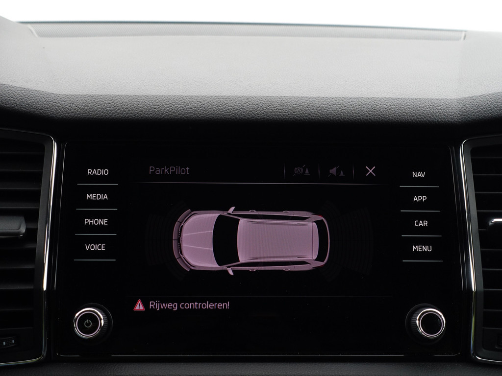 
Škoda Kodiaq 1.4 TSI Ambition Business 7 Pers, Carplay, Xenon led, Keyless, Front Assist, Park Assist, Trekhaak vol									