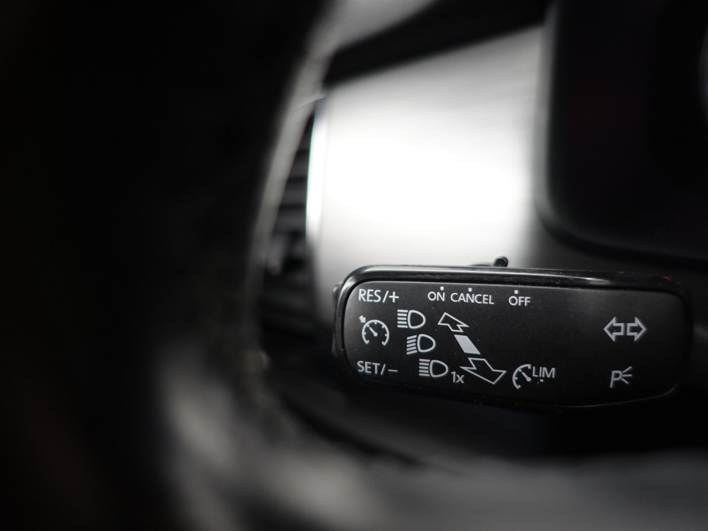 
Škoda Kodiaq 1.4 TSI Ambition Business 7 Pers, Carplay, Xenon led, Keyless, Front Assist, Park Assist, Trekhaak vol									