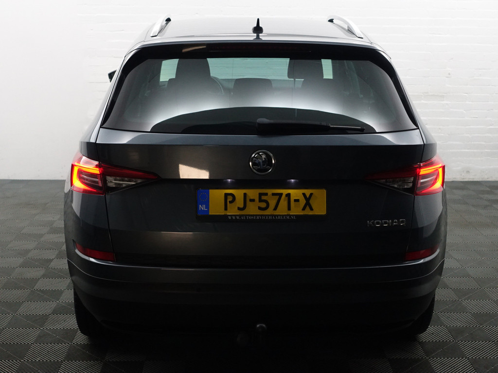 
Škoda Kodiaq 1.4 TSI Ambition Business 7 Pers, Carplay, Xenon led, Keyless, Front Assist, Park Assist, Trekhaak vol									
