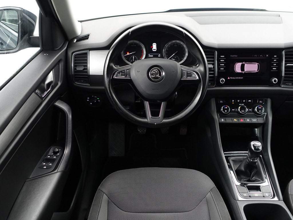 
Škoda Kodiaq 1.4 TSI Ambition Business 7 Pers, Carplay, Xenon led, Keyless, Front Assist, Park Assist, Trekhaak vol									