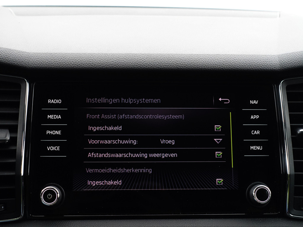 
Škoda Kodiaq 1.4 TSI Ambition Business 7 Pers, Carplay, Xenon led, Keyless, Front Assist, Park Assist, Trekhaak vol									