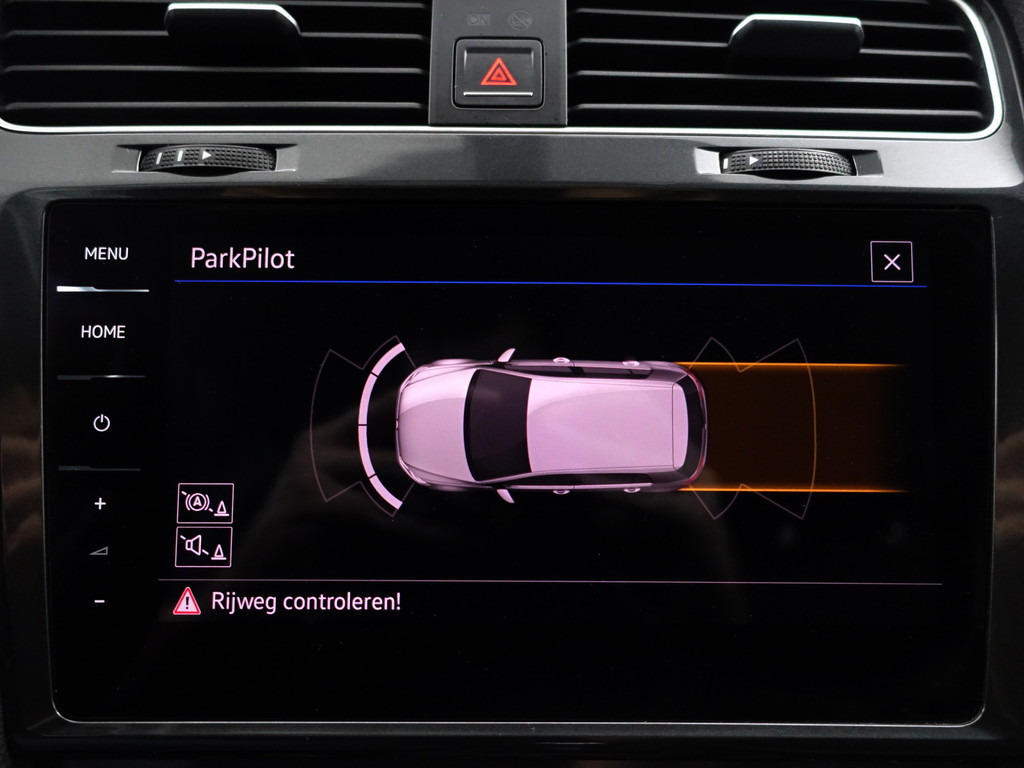 
								Volkswagen e-Golf Highline+ Aut- Dynaudio, Park Assist, Carplay, Navi, Virtual Cockpit, Xenon Led, Dynamic Select vol									