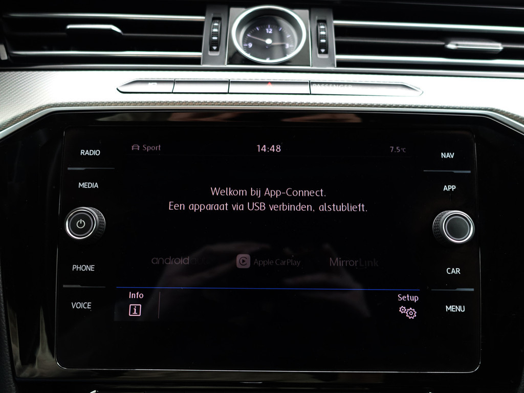 
Volkswagen Arteon 1.5 TSI 180pk R Line Aut- Panodak, Virtual Cockpit, Stoel Massage, 360 Camera, Keyless, Sfeerverlichting vol									