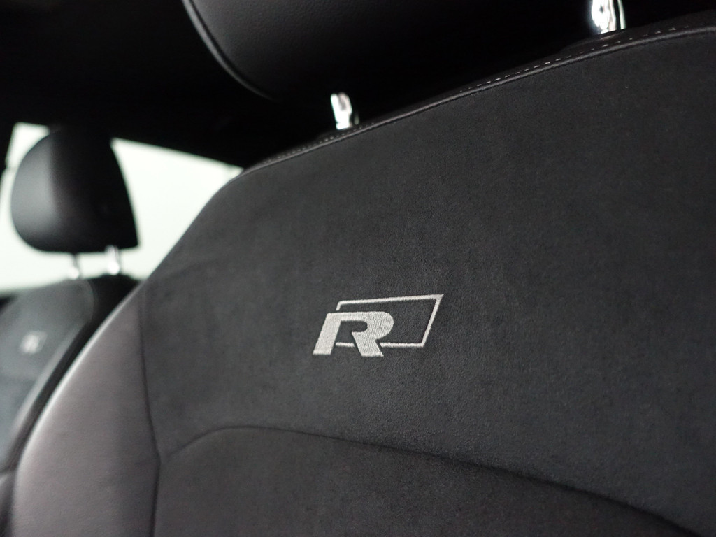 
Volkswagen Arteon 1.5 TSI 180pk R Line Aut- Panodak, Virtual Cockpit, Stoel Massage, 360 Camera, Keyless, Sfeerverlichting vol									