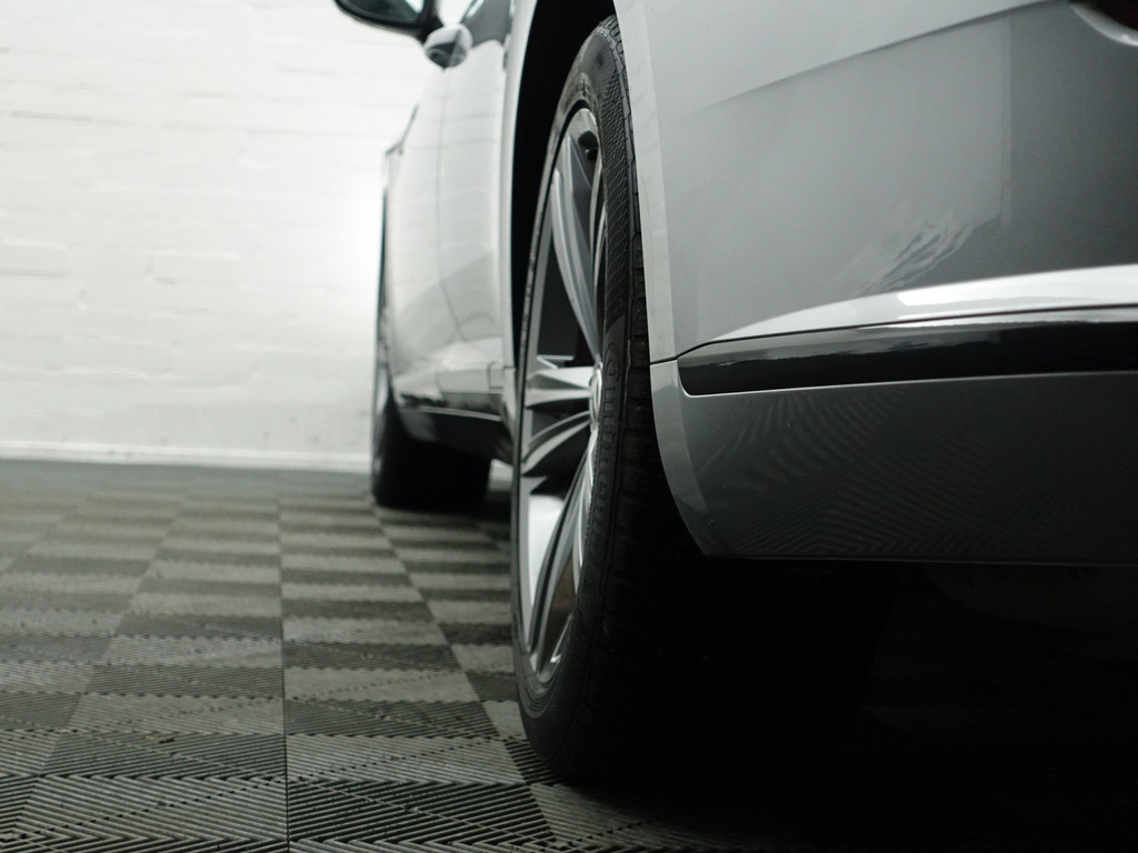 
Volkswagen Arteon 1.5 TSI 180pk R Line Aut- Panodak, Virtual Cockpit, Stoel Massage, 360 Camera, Keyless, Sfeerverlichting vol									