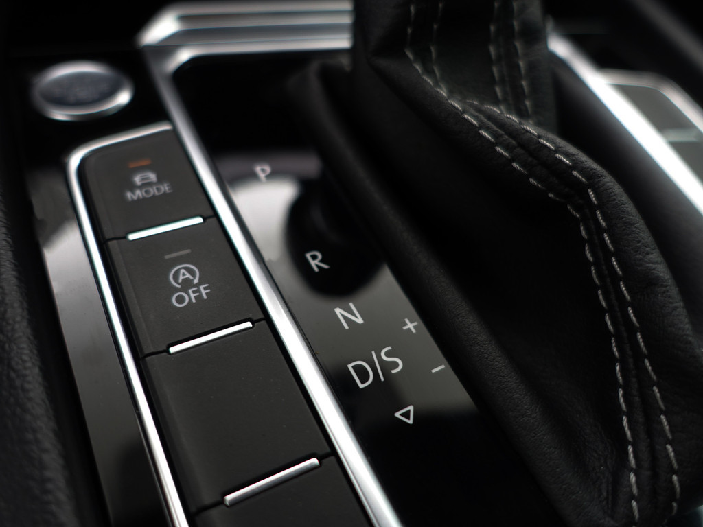 
Volkswagen Arteon 1.5 TSI 180pk R Line Aut- Panodak, Virtual Cockpit, Stoel Massage, 360 Camera, Keyless, Sfeerverlichting vol									