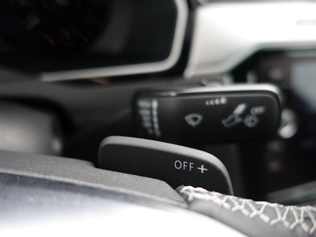 
Volkswagen Arteon 1.5 TSI 180pk R Line Aut- Panodak, Virtual Cockpit, Stoel Massage, 360 Camera, Keyless, Sfeerverlichting vol									