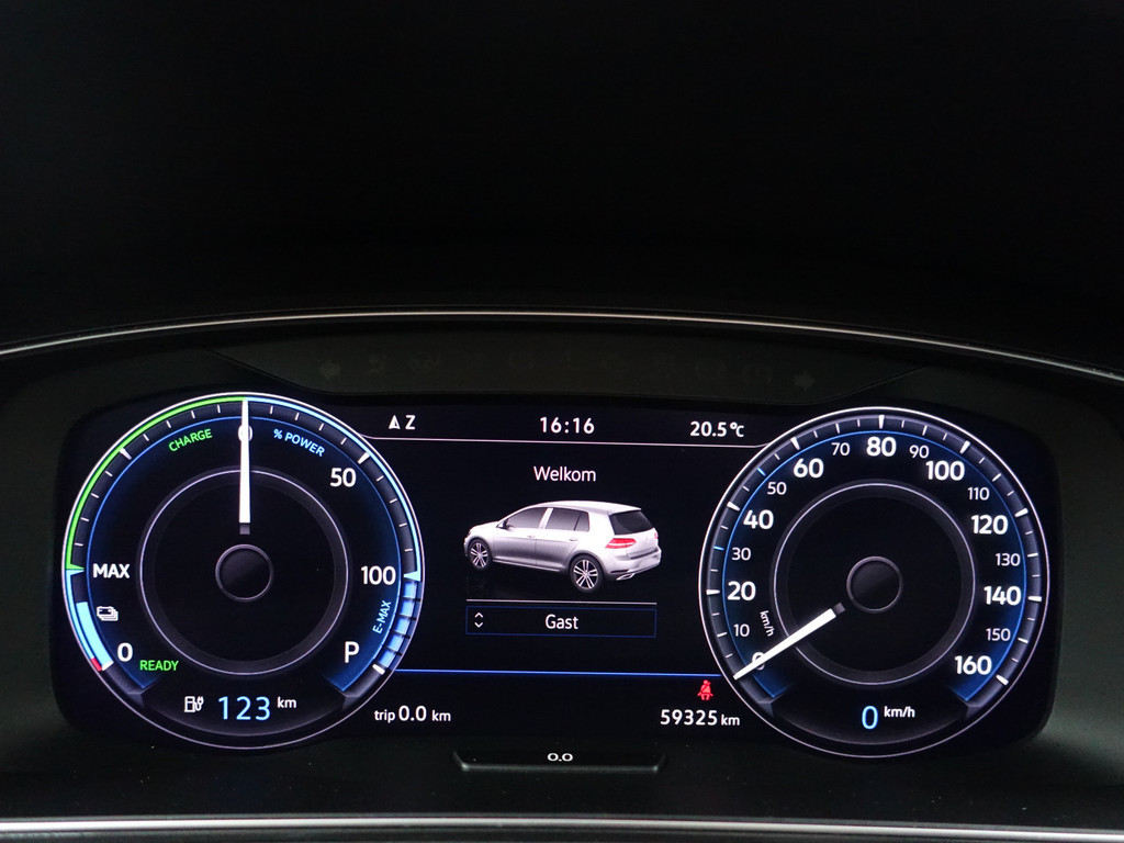 
								Volkswagen e-Golf Highline+ Aut- Dynaudio, Park Assist, Carplay, Navi, Virtual Cockpit, Xenon Led, Dynamic Select vol									