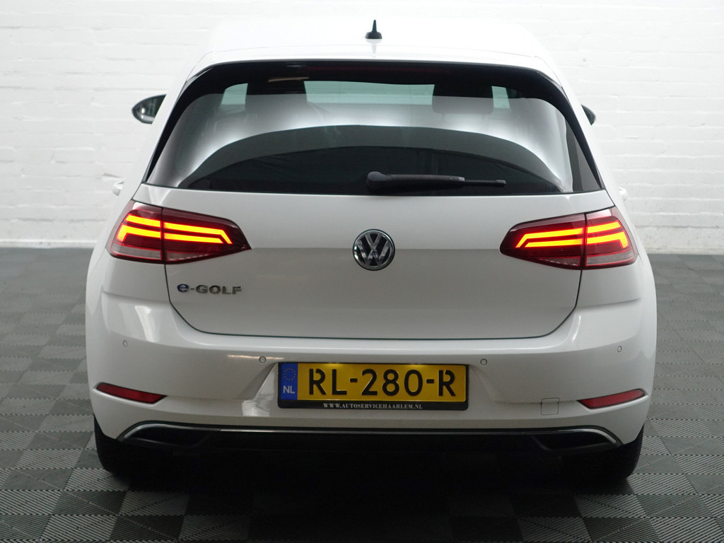 
								Volkswagen e-Golf Highline+ Aut- Dynaudio, Park Assist, Carplay, Navi, Virtual Cockpit, Xenon Led, Dynamic Select vol									