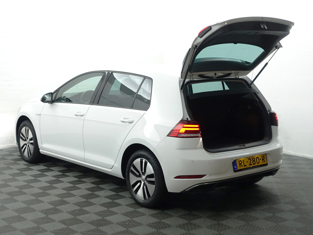 
								Volkswagen e-Golf Highline+ Aut- Dynaudio, Park Assist, Carplay, Navi, Virtual Cockpit, Xenon Led, Dynamic Select vol									