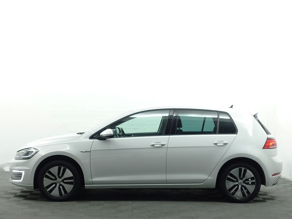 
								Volkswagen e-Golf Highline+ Aut- Dynaudio, Park Assist, Carplay, Navi, Virtual Cockpit, Xenon Led, Dynamic Select vol									
