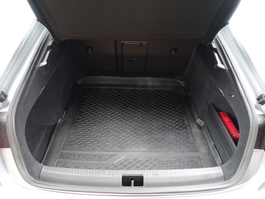 
Volkswagen Arteon 1.5 TSI 180pk R Line Aut- Panodak, Virtual Cockpit, Stoel Massage, 360 Camera, Keyless, Sfeerverlichting vol									