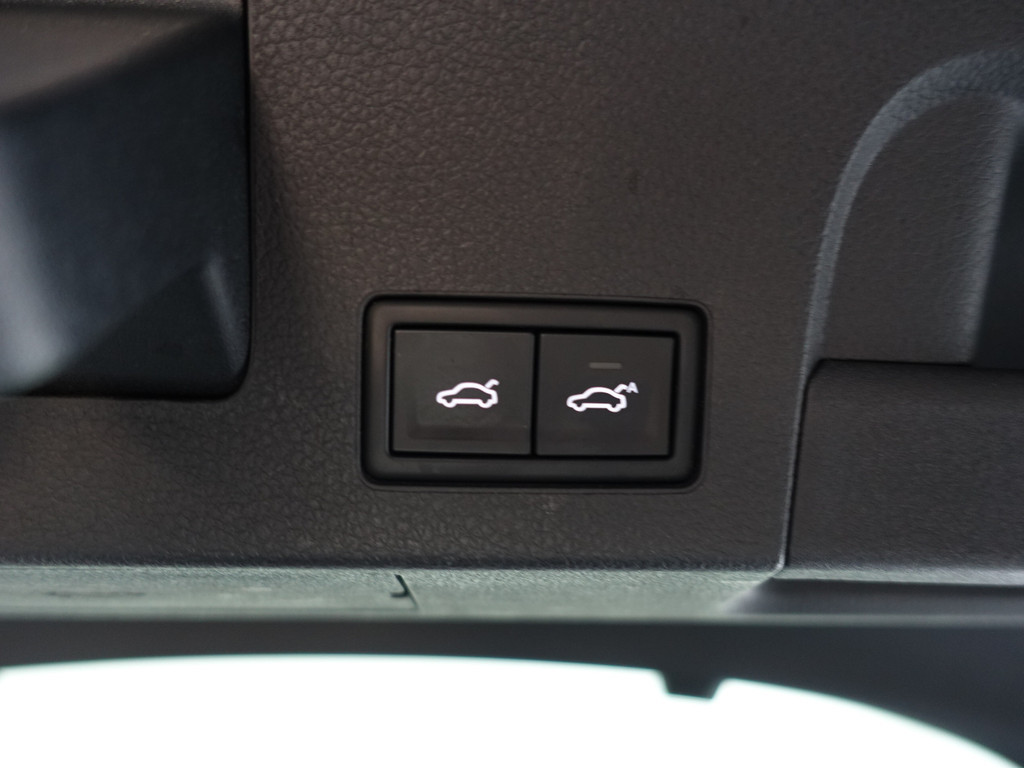 
Volkswagen Arteon 1.5 TSI 180pk R Line Aut- Panodak, Virtual Cockpit, Stoel Massage, 360 Camera, Keyless, Sfeerverlichting vol									