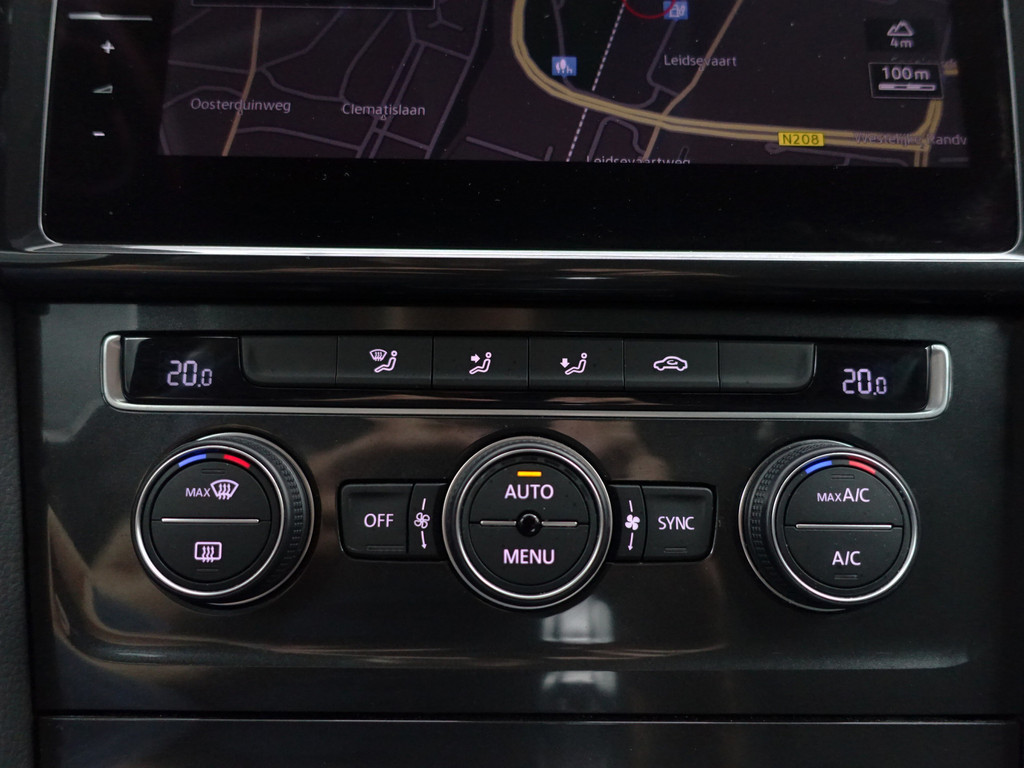 
								Volkswagen e-Golf Highline+ Aut- Dynaudio, Park Assist, Carplay, Navi, Virtual Cockpit, Xenon Led, Dynamic Select vol									