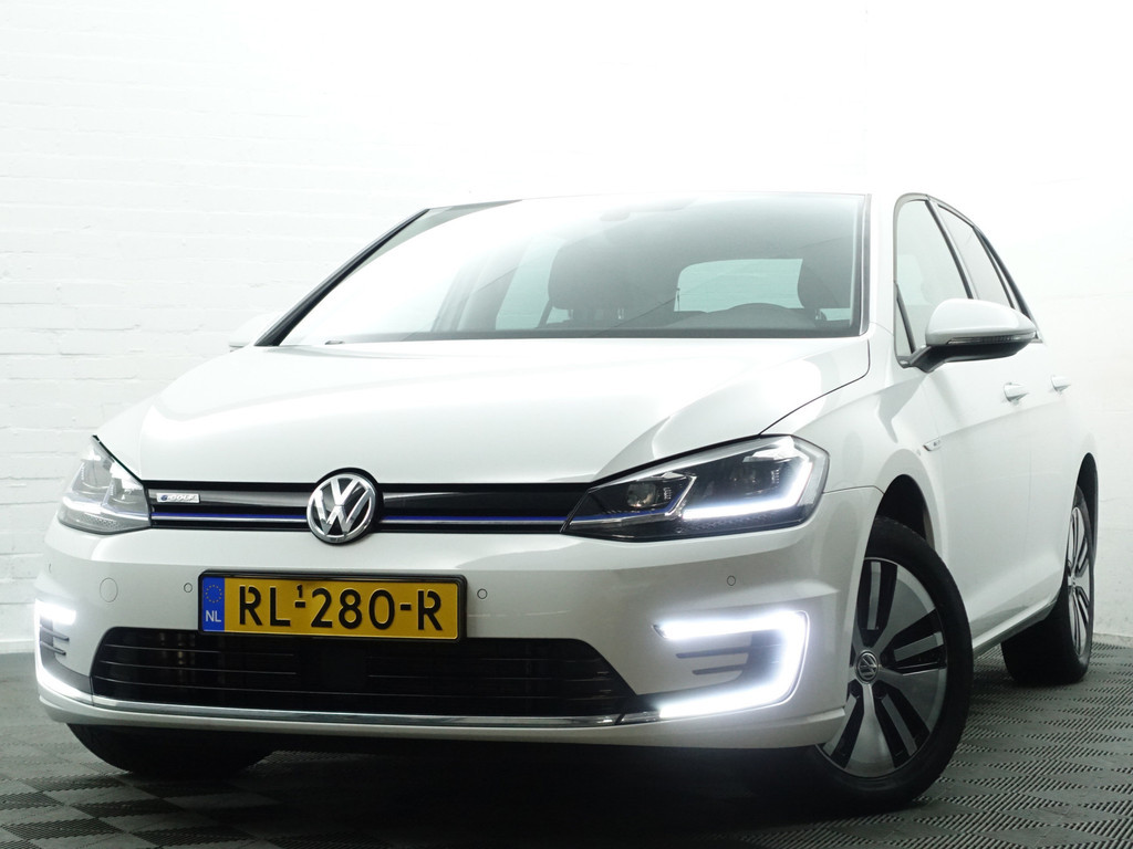 
								Volkswagen e-Golf Highline+ Aut- Dynaudio, Park Assist, Carplay, Navi, Virtual Cockpit, Xenon Led, Dynamic Select vol									