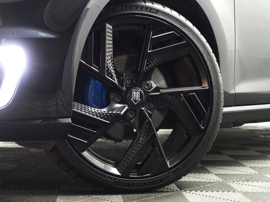 
Volkswagen e-Golf Highline Aut- CarPlay, Dynamic Select, Park Assist, Led, Stoelverwarming, Ada Cruise, Clima vol									