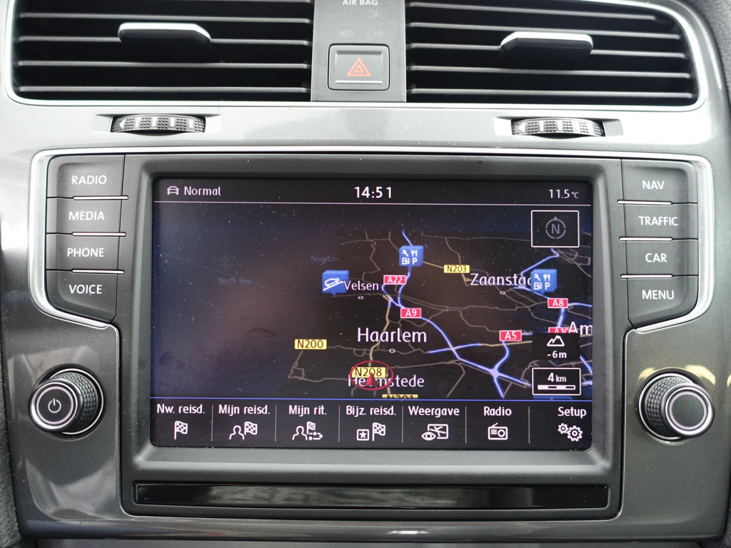 
Volkswagen e-Golf Highline Aut- Xenon Led, Carplay, Navi, Clima, Dynamic Select, Cruise vol									