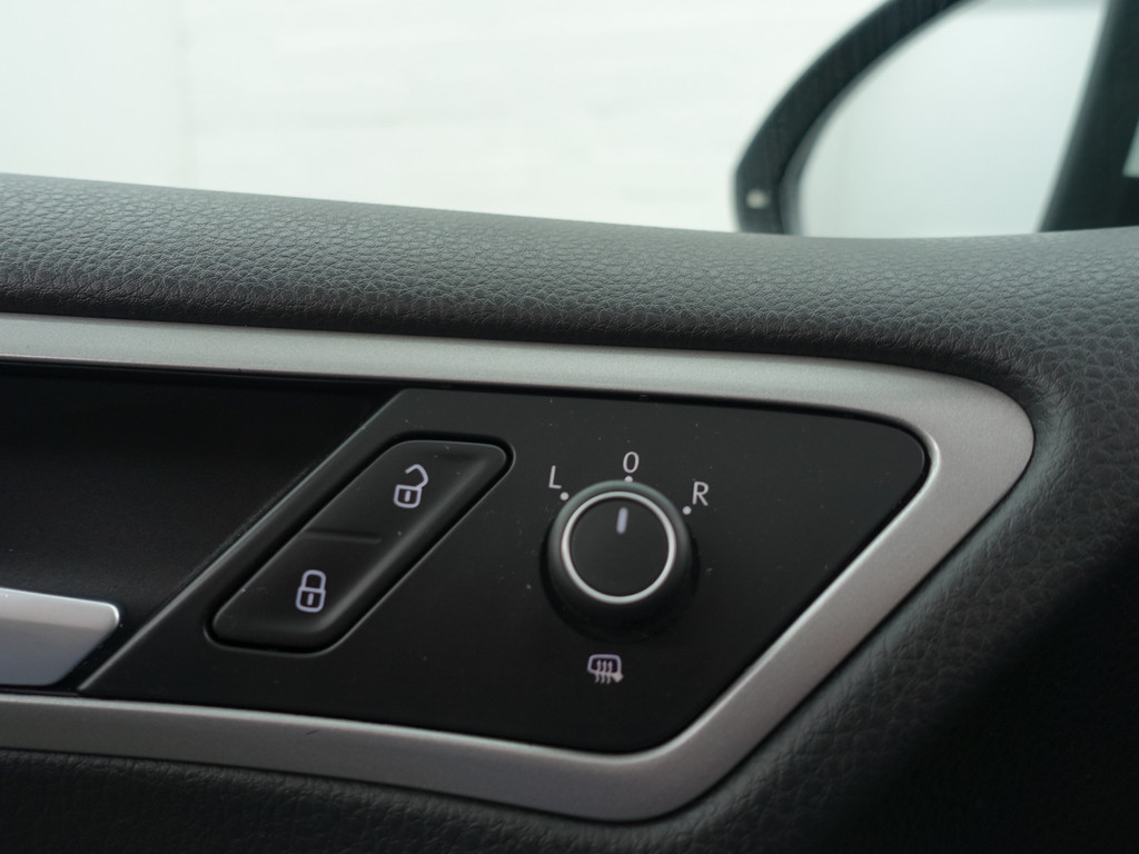 
Volkswagen e-Golf Highline Aut- Xenon Led, Carplay, Navi, Clima, Dynamic Select, Cruise vol									