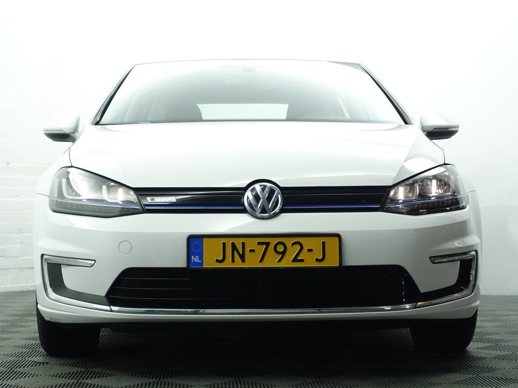 
Volkswagen e-Golf Highline Aut- Xenon Led, Carplay, Navi, Clima, Dynamic Select, Cruise vol									