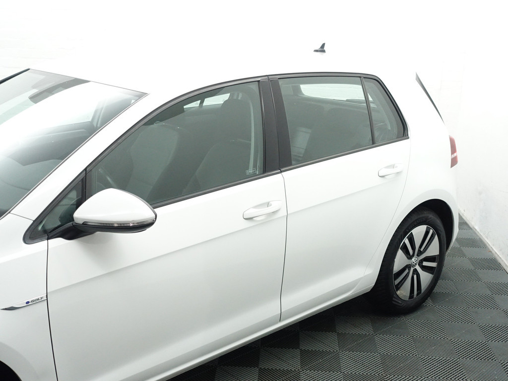 
Volkswagen e-Golf Highline Aut- Xenon Led, Carplay, Navi, Clima, Dynamic Select, Cruise vol									