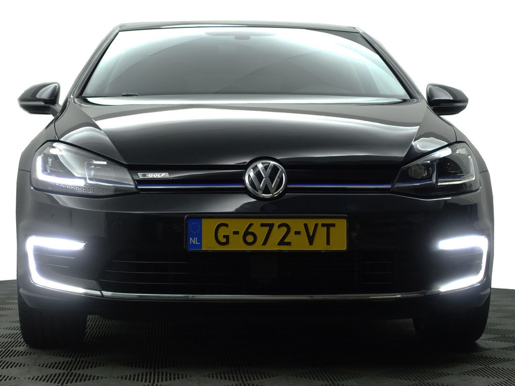 
Volkswagen e-Golf Highline Aut- CarPlay, Dynamic Select, Park Assist, Led, Stoelverwarming, Ada Cruise, Clima vol									