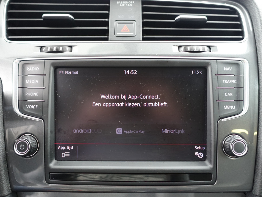 
Volkswagen e-Golf Highline Aut- Xenon Led, Carplay, Navi, Clima, Dynamic Select, Cruise vol									