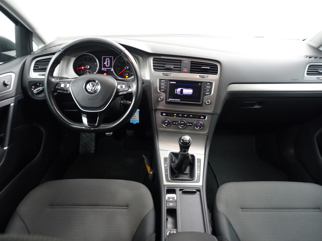 
Volkswagen GOLF Variant 1.0 TSI Highline- Park Assist, Navi, Carplay, Clima, Cruise vol									