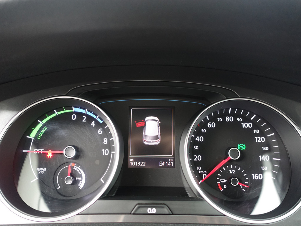 
Volkswagen e-Golf Highline Aut- Xenon Led, Carplay, Navi, Clima, Dynamic Select, Cruise vol									