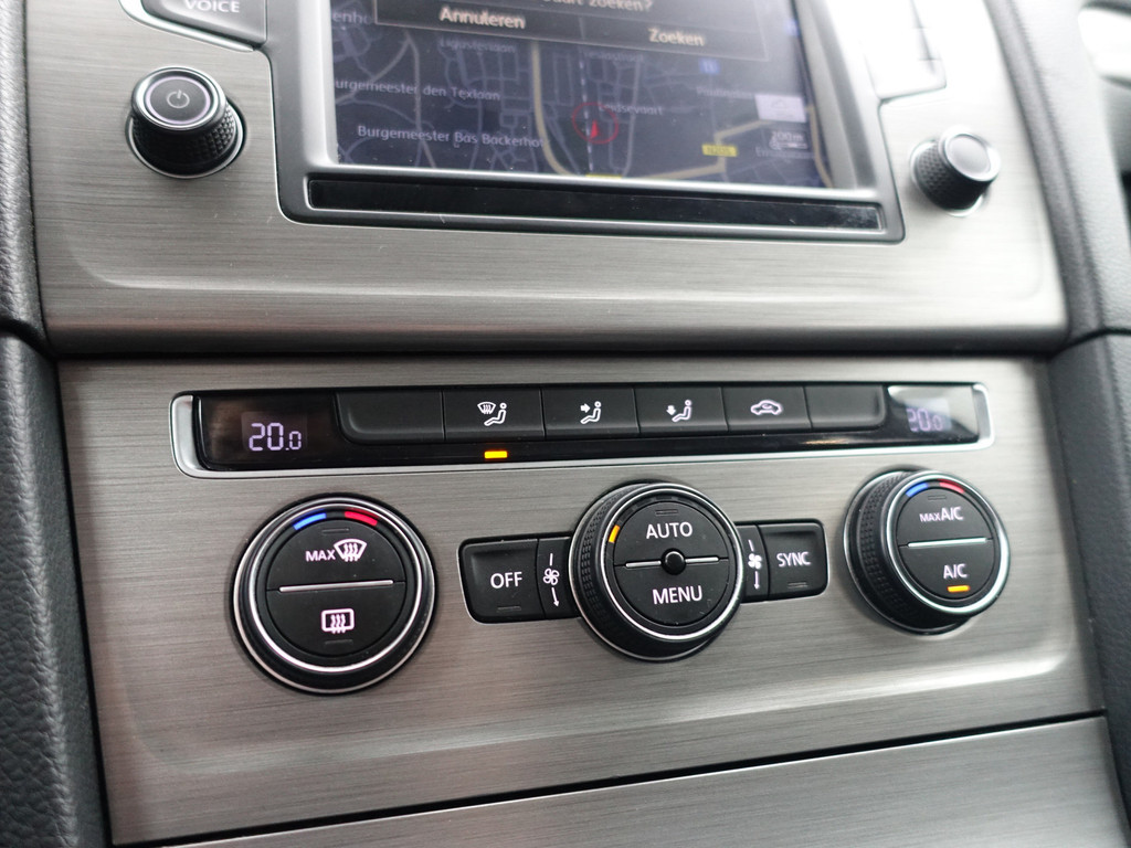 
Volkswagen GOLF Variant 1.0 TSI Highline- Park Assist, Navi, Carplay, Clima, Cruise vol									