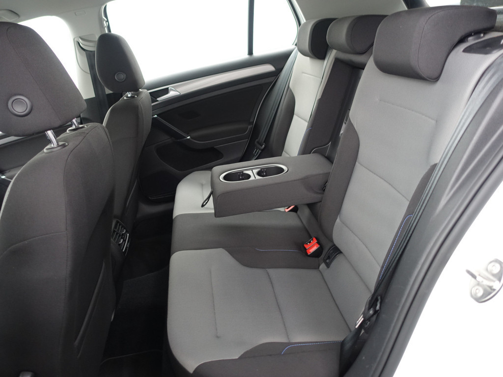 
Volkswagen e-Golf Highline Aut- Xenon Led, Carplay, Navi, Clima, Dynamic Select, Cruise vol									