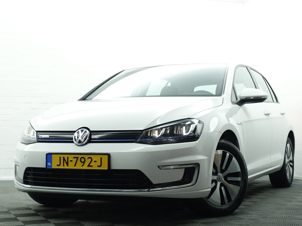 
Volkswagen e-Golf Highline Aut- Xenon Led, Carplay, Navi, Clima, Dynamic Select, Cruise vol									