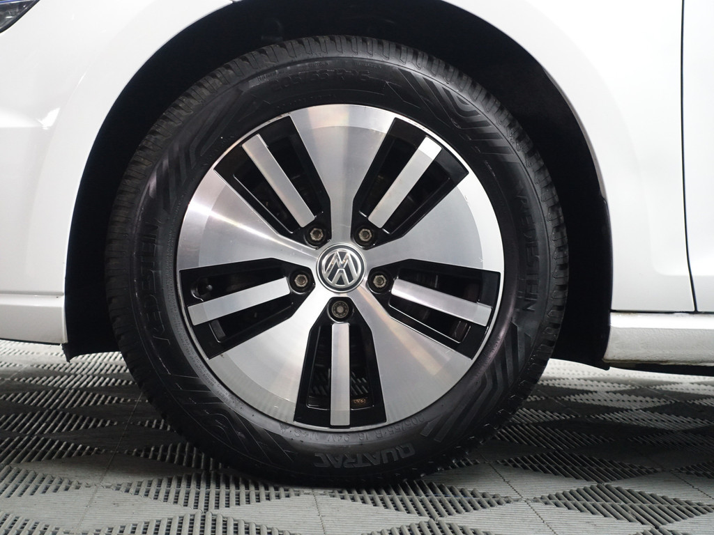 
Volkswagen e-Golf Highline Aut- Xenon Led, Carplay, Navi, Clima, Dynamic Select, Cruise vol									