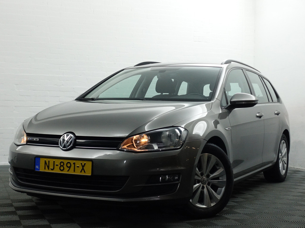 
Volkswagen GOLF Variant 1.0 TSI Highline- Park Assist, Navi, Carplay, Clima, Cruise vol									